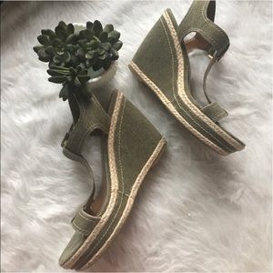 Franco Sarto olive green/tan wedges